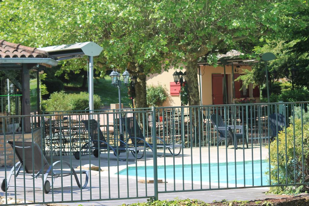 Hôtel Restaurant Le Moulin de Saint Verand Saint-Vérand Exterior foto